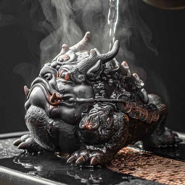 High-end domineering toad tea pet
